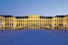 Erfahren Sie mehr über das Schloss Schönbrunn in Wien, die Geschichte des Schlosses und die Große Galerie